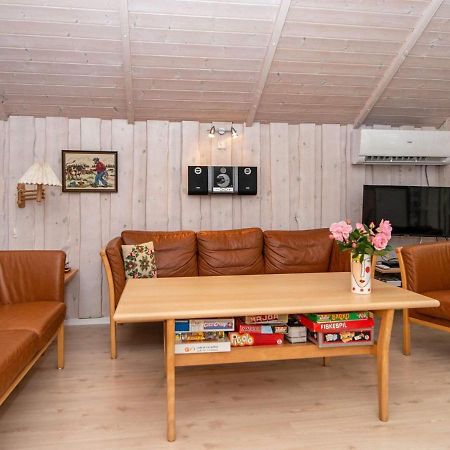 8 Person Holiday Home In Ховборг Экстерьер фото