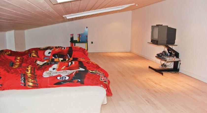 8 Person Holiday Home In Ховборг Номер фото