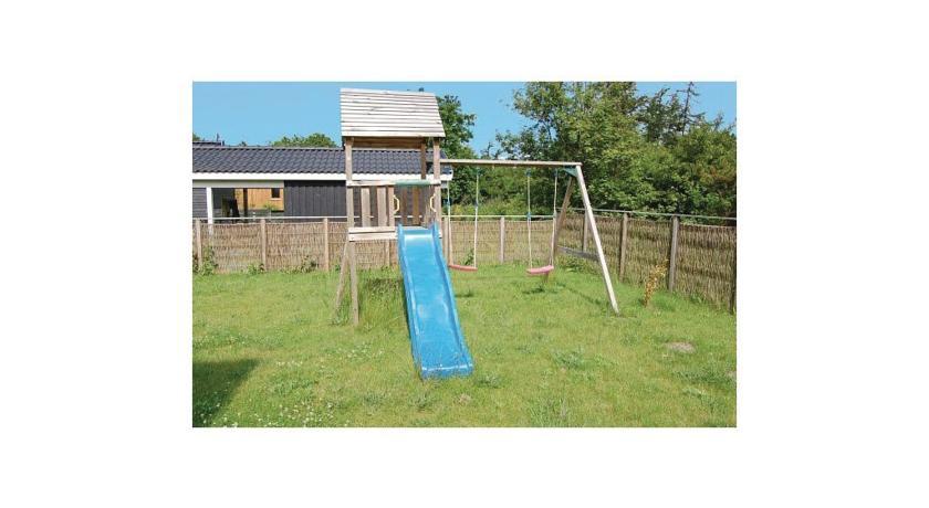 8 Person Holiday Home In Ховборг Номер фото